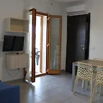 Ξενοδοχείο με διαμερίσματα Binja Fortuna Àrbatax